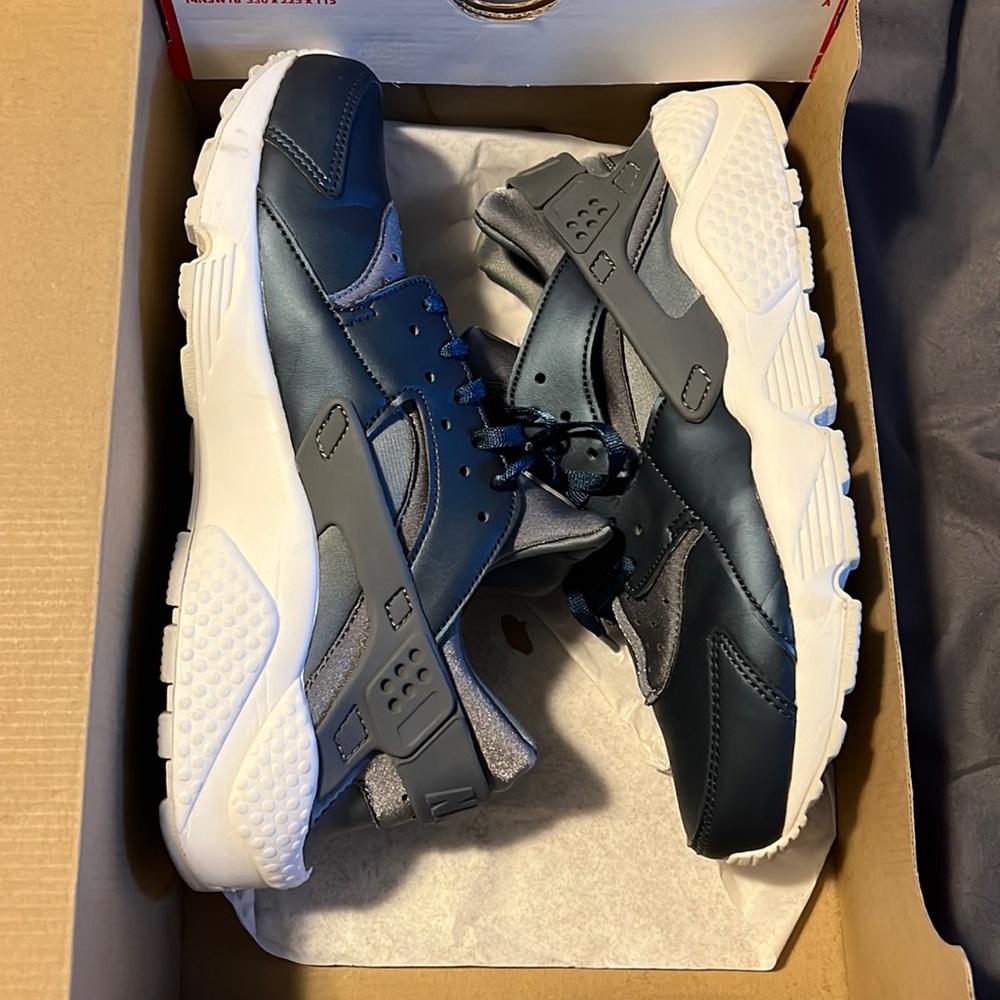 Womens air Huarache run PRM TXT 9.5 Nike shoes